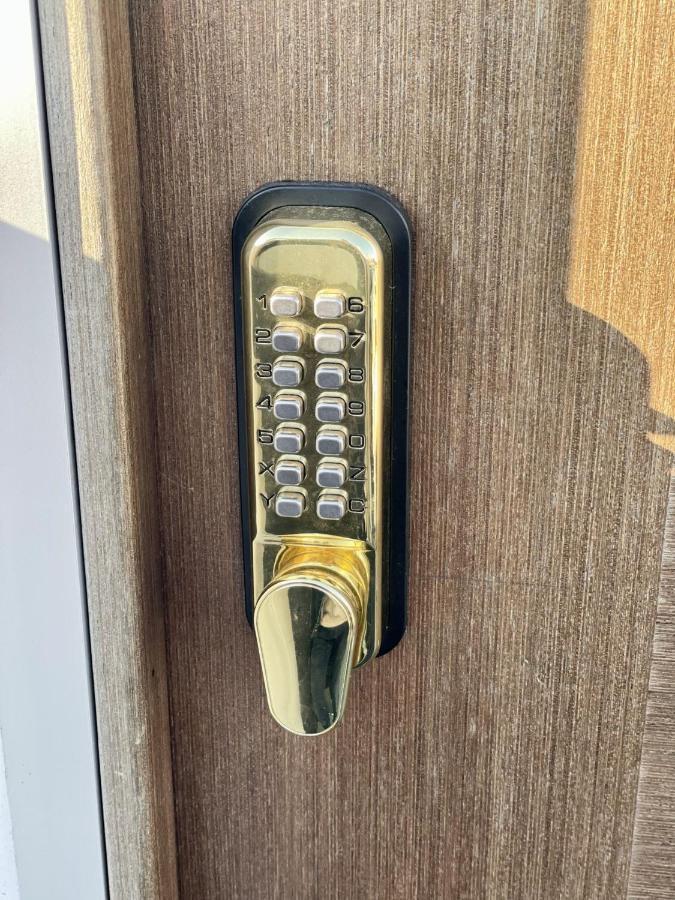 Modernus Kambarys Barzoje Ant Nemuno Hotel Kaunas Bagian luar foto